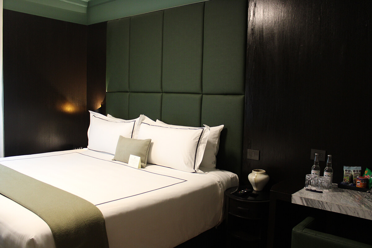 hippodrome-deluxe-suite